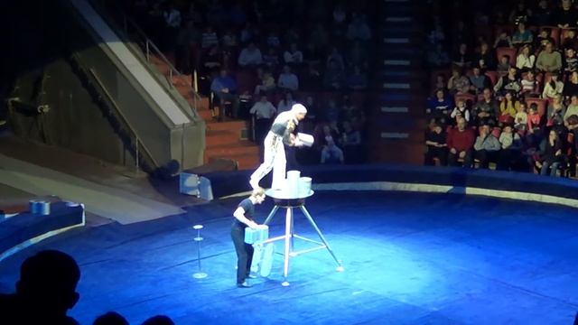 Илья Проценко - эквилибр на катушках (Ilya Protsenko - rola bola) смотреть онлайн