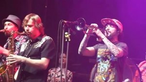 Ленинград   "Ленин такой молодой"