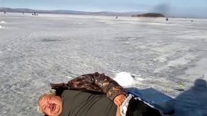 Бать клюет нормально  НОРМАЛЬНО