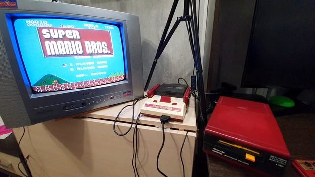 Famicom Disk System ( БАТАРЕЙКИ ??? )