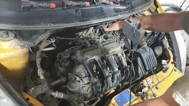Работает без катушек зажигания. Кто догадался почему так произошло?