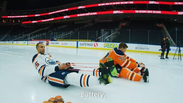 Edmonton Oilers: Darnell Nurse + Oscar Klefbom | Snack Shots смотреть онлайн