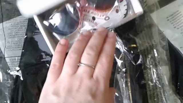 Заказ по каталогу 4 2017 Эйвон. Очки Hello Kitty, дорожная сумка, джегинсы смотреть онлайн