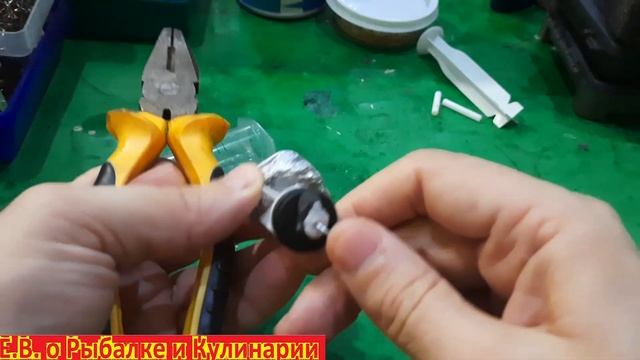 СДЕЛАЛ СЕКРЕТНУЮ САМОДЕЛЬНУЮ СНАСТЬ ИЗ ШПРИЦА И ТЕПЕРЬ ЛОВЛЮ КРУПНЫХ КАРПОВ И КАРАСЕЙ МЕШКАМИ смотреть онлайн