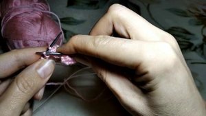 Очень красивый фигурный край спицами.