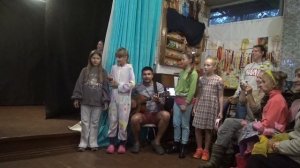 КИРЕЕВСК-СФТИ. Детский клуб "КОМАРИК" Про обезьянок.