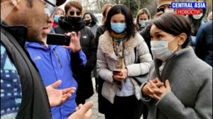 Новости Кыргызстана сегодня. Сурабалдиева вышла к митингующим торговцам "Каравана"