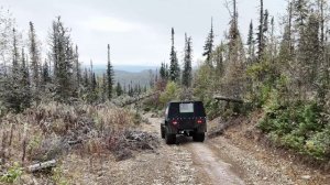 К подножью гор на вездеходе.