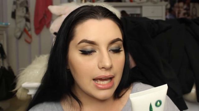 SUKIN REVIEWED | Annelise Dominello смотреть онлайн