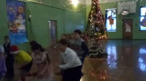 Новогодний танец - 3 класс (Елки 2018)