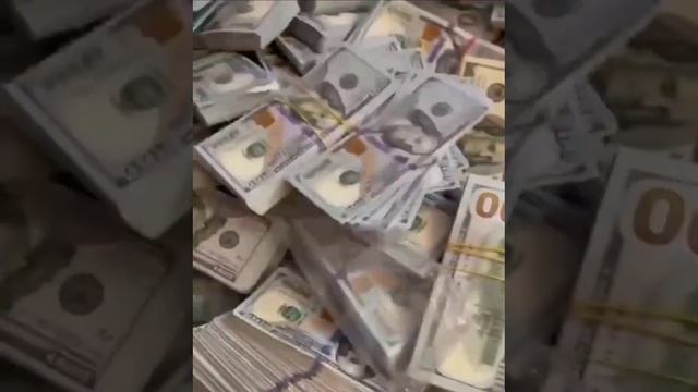 Corrupt Ukrainians hide money at home