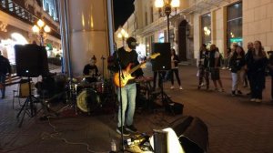 Звери - Районы-кварталы - Рома Зверь - песню исполнил на Арбате сборный коллектив музыкантов #Mosco