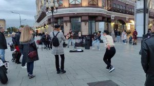 Рома Зверь - Районы-кварталы - Звери - песню исполнил на Арбате сборный коллектив музыкантов #Mosco