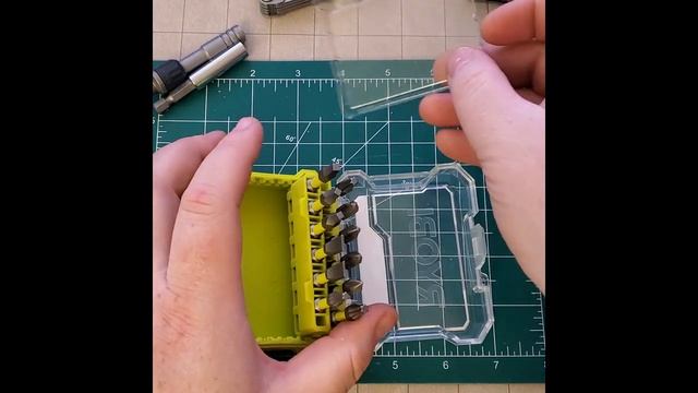 EDC (Easy Dad Carry) Ryobi bit kit смотреть онлайн