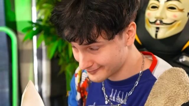 Данкар проходит тест "на сколько % ты Данкар" #данкар смотреть онлайн