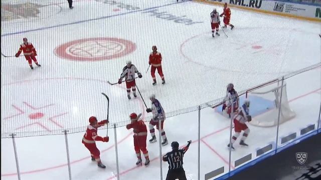 Первый гол Броссо в КХЛ / Devon Brosseau first KHL goal смотреть онлайн