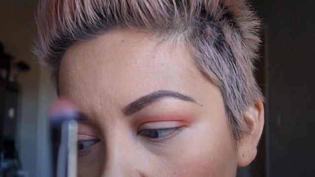 Chatty first impressions & review.... Hank & Henry Beauty My Alter Ego Eye Kit смотреть онлайн