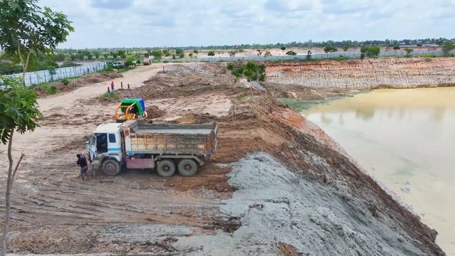 Строительство, завоз грязи не прекращается, обзорная