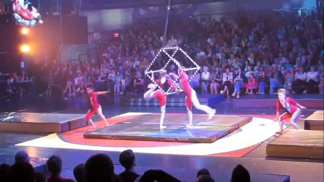 Spinning Cube - Circus Juventas смотреть онлайн