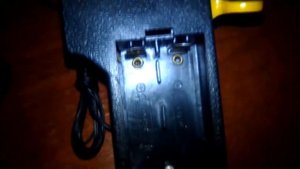 Машинка джип из 90-х на пульте управления. 4x4 - полный привод.