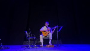 Вот опять, захондрила дождями природа