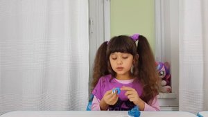 Распаковка Покемонов – что находится внутри Покебола?