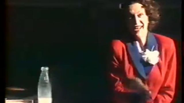 God Save The Queen. Marilu Marini en París. Escrita y dirigida por Kado Kostzer