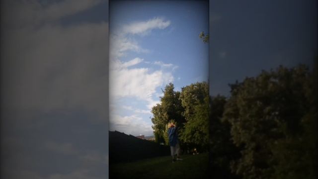 Автор видео-Рената Рейнберг.  В видео используется песня "Твоё с тобой". Автор-Юлия Жаркова.