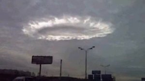 Необычное облако над Москвой