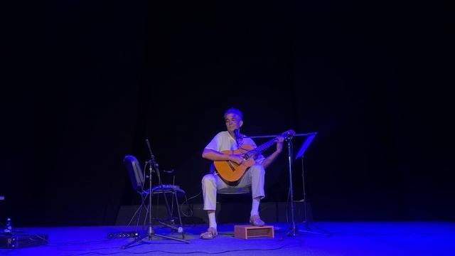 Выбелила волосы