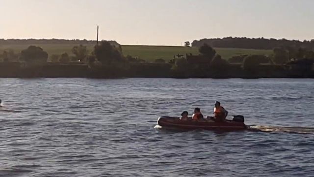 Огромный пруд смотреть онлайн