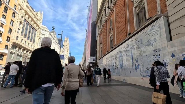 [4K HDR] 🇪🇸 SPAIN WALKER / WALKING TOUR 🚶♂️ Gran Vía смотреть онлайн