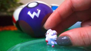 Видео про покемонов. Распаковка покебола. Обзор игрушек Pokemon Go
