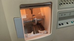 Миопия высокой степени.Обточка минеральных линз в полноободковую оправу на станке Essilor Gamma.