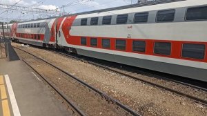 Догонялки! Тепловоз ТЭМ18ДМ-1801 с двухэтажным поездом и ТЖМ18ДМ-1798. ЭД4М. Вокзал Москва Казанска