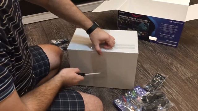 Распаковка PS VR обзор что нас ждёт внутри Launch Bundle смотреть онлайн