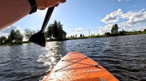 Впервые пробую плавать на Сапе.Попытка закончилась падением в воду.И буксировкой сапа на берег.)))
