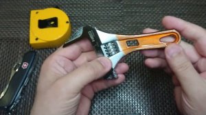 Мал да удал! Короткий разводной ключ: NEO Tools 03-021 (0-43mm).