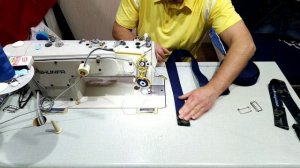 Как сделать  регулируемый ремень для сумки бананка из пояса джинсов своими руками.