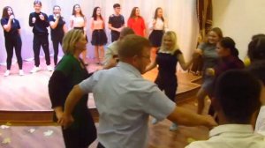 Детские песни листья желтые. Любимое видео