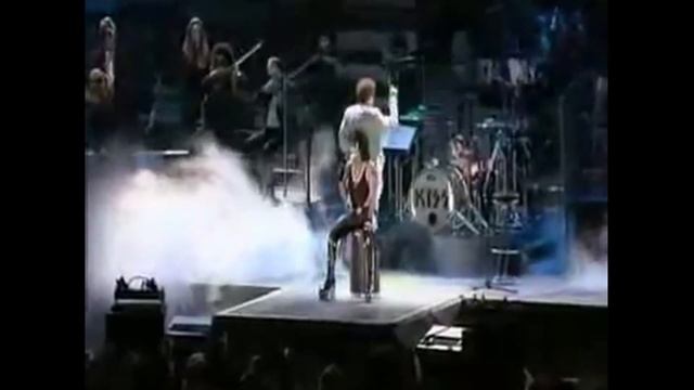 PETER CRISS (KISS) performs BETH смотреть онлайн