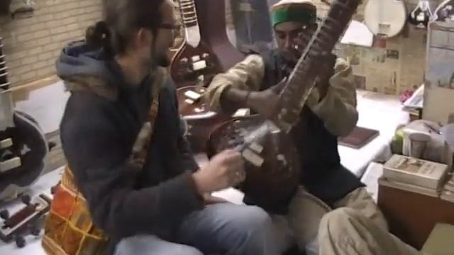 Дели.Музыкальная лавка. смотреть онлайн