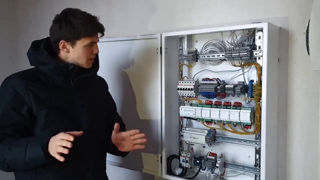 Обзор щита умного дома на оборудовании WirenBoard Управление отоплением, светом. Защита от протечки.