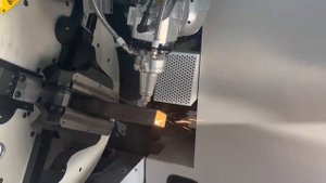✅ Лазерный труборез JQLaser M1 с поворотной 3D лазерной головкой