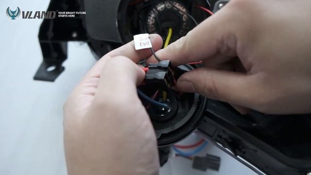 How to turn off the "Demon Eyes(Evil Eyes)" effect of VLAND headlights? смотреть онлайн