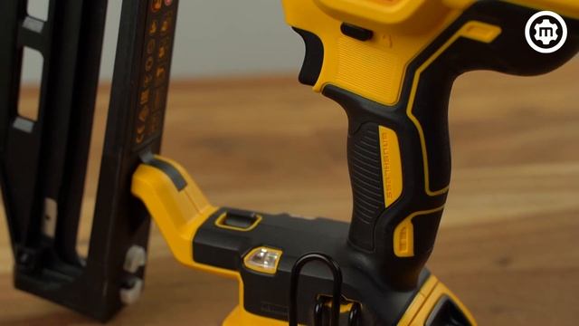 DeWALT DCN662D2 Accu Afwerkingstacker | Mastertools.nl смотреть онлайн