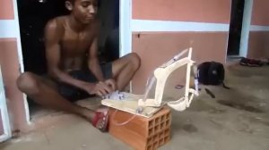 экскаватор из шприцев