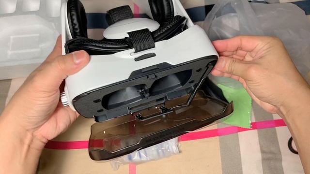 Unboxing BOBOVR Z4 bought from Ali Express | with Bluetooth Controller смотреть онлайн