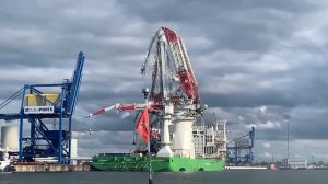 Падение стрелы во время тестирования судового  крана / Load Test Crane failure (m/v "Orion 1")