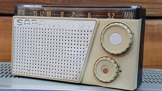 Saba Sabinette 2 Band Pocket Size Radio from 1970s